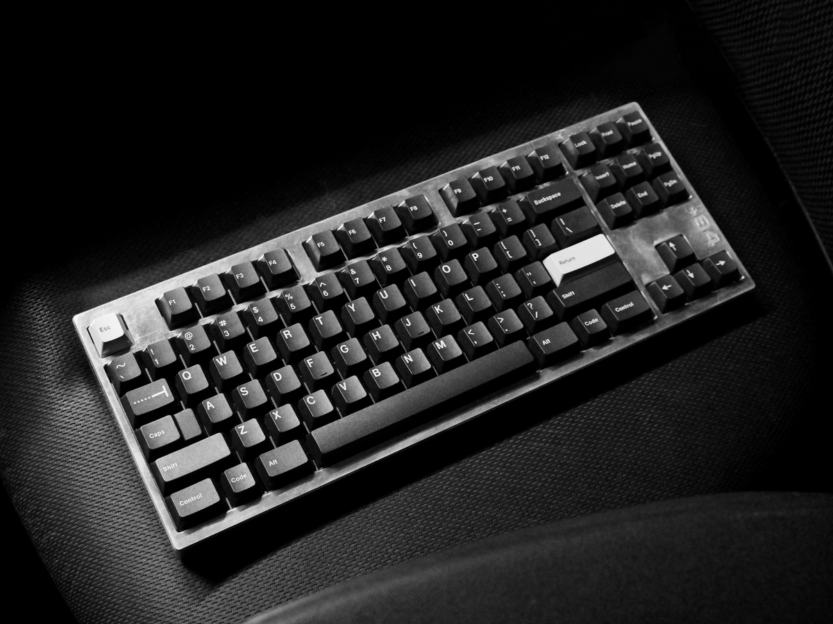 +84 Classic TKL by Nuxros