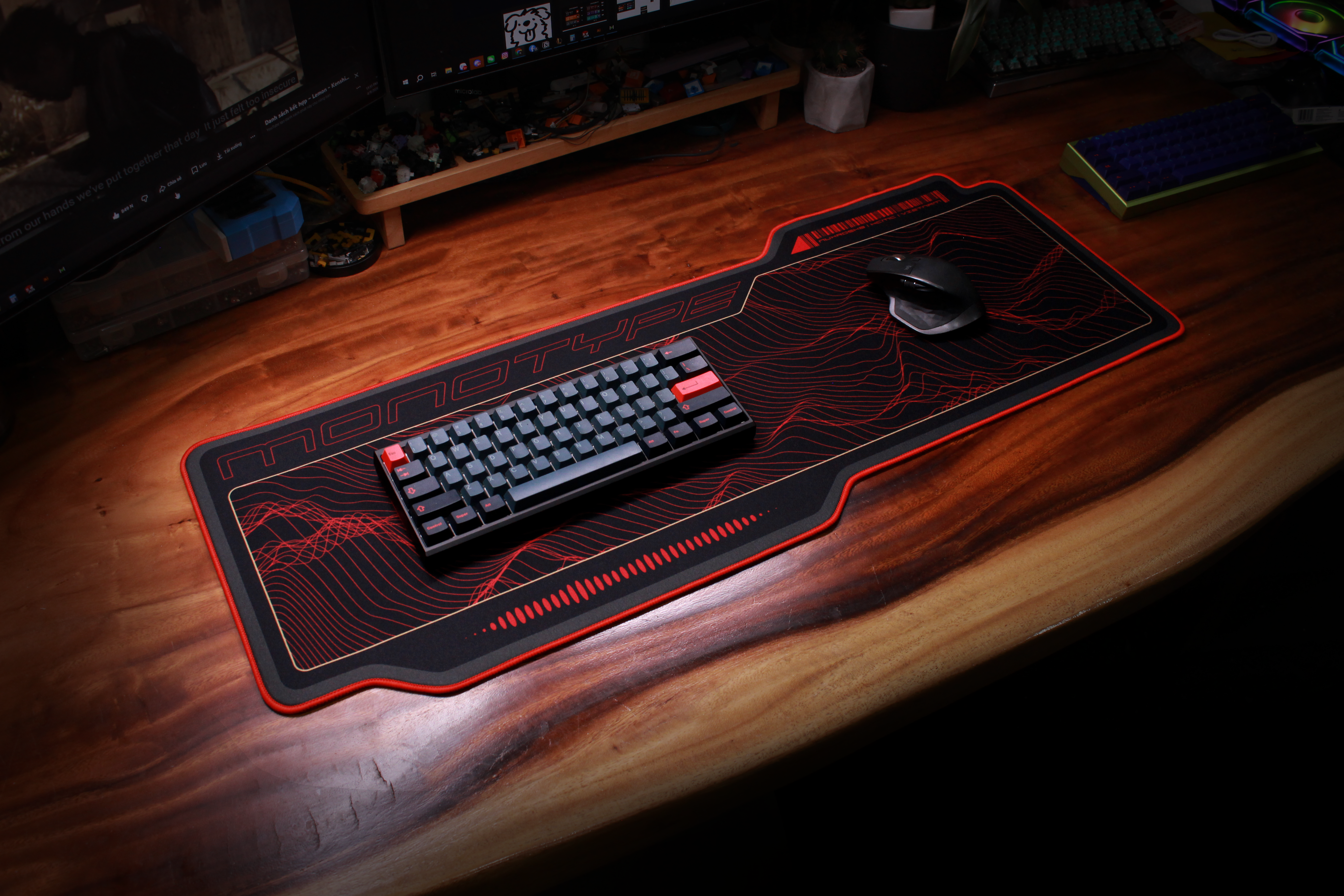 [Limted Pre-order] Monotype Deskmat