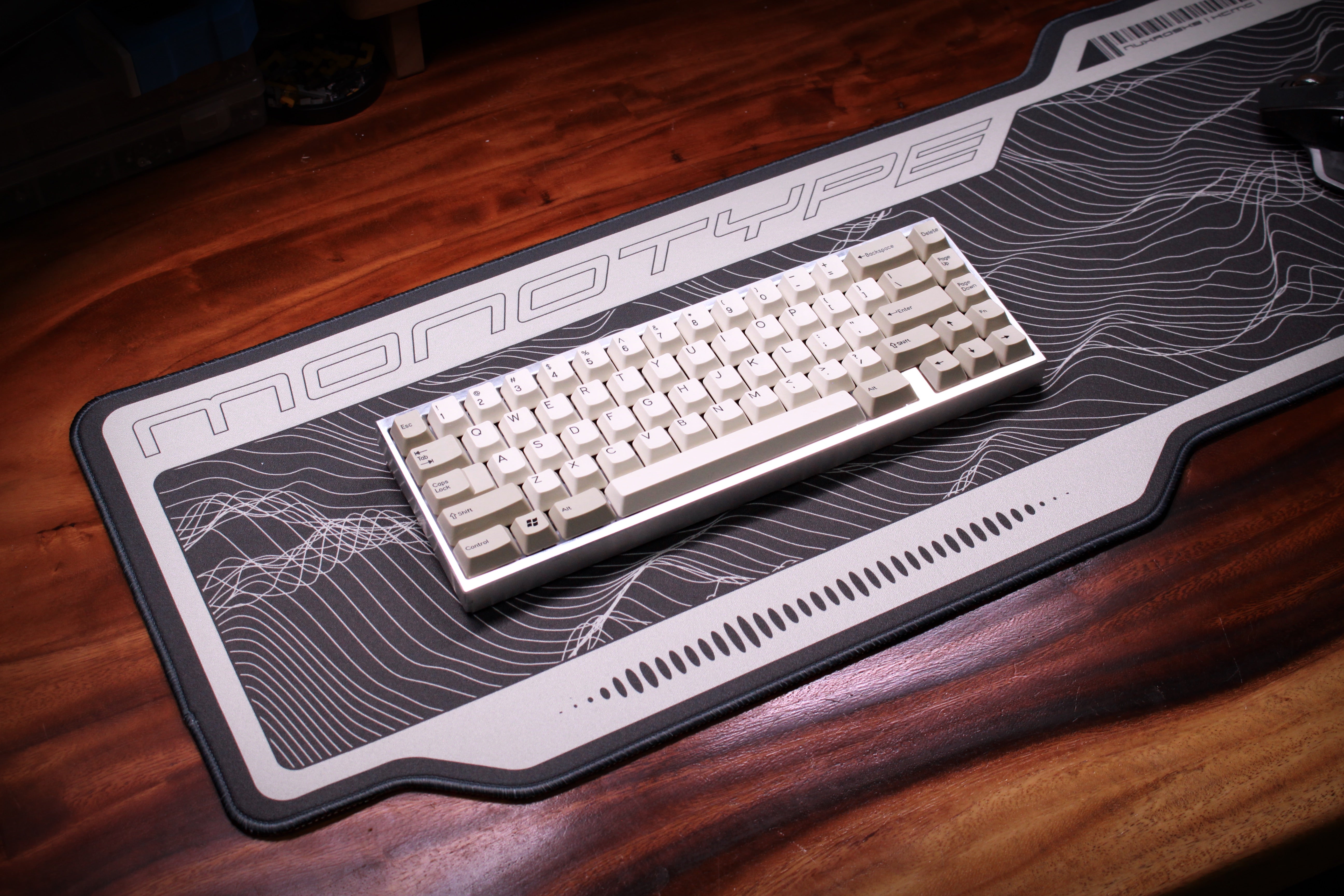 [Limted Pre-order] Monotype Deskmat