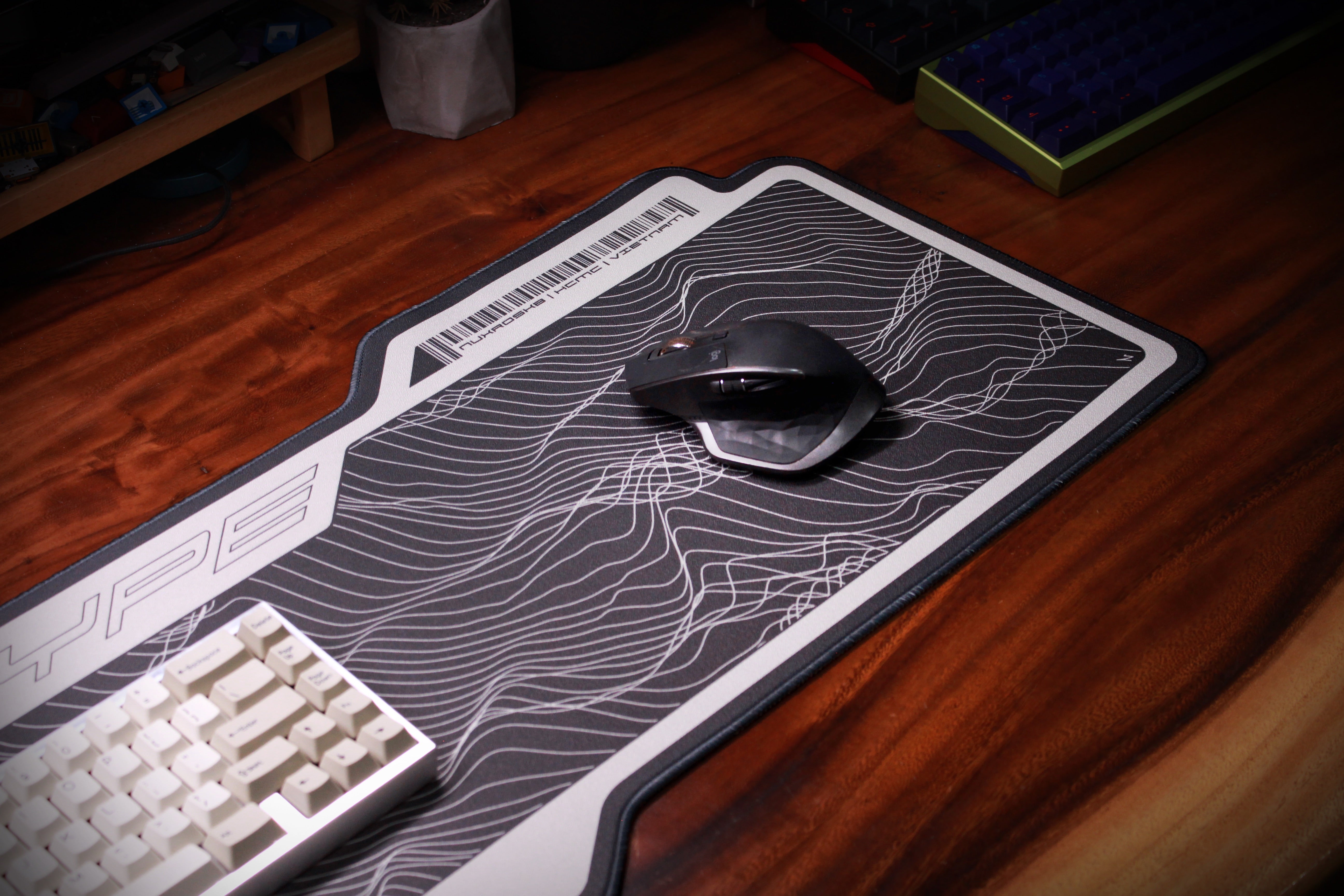 [Limted Pre-order] Monotype Deskmat