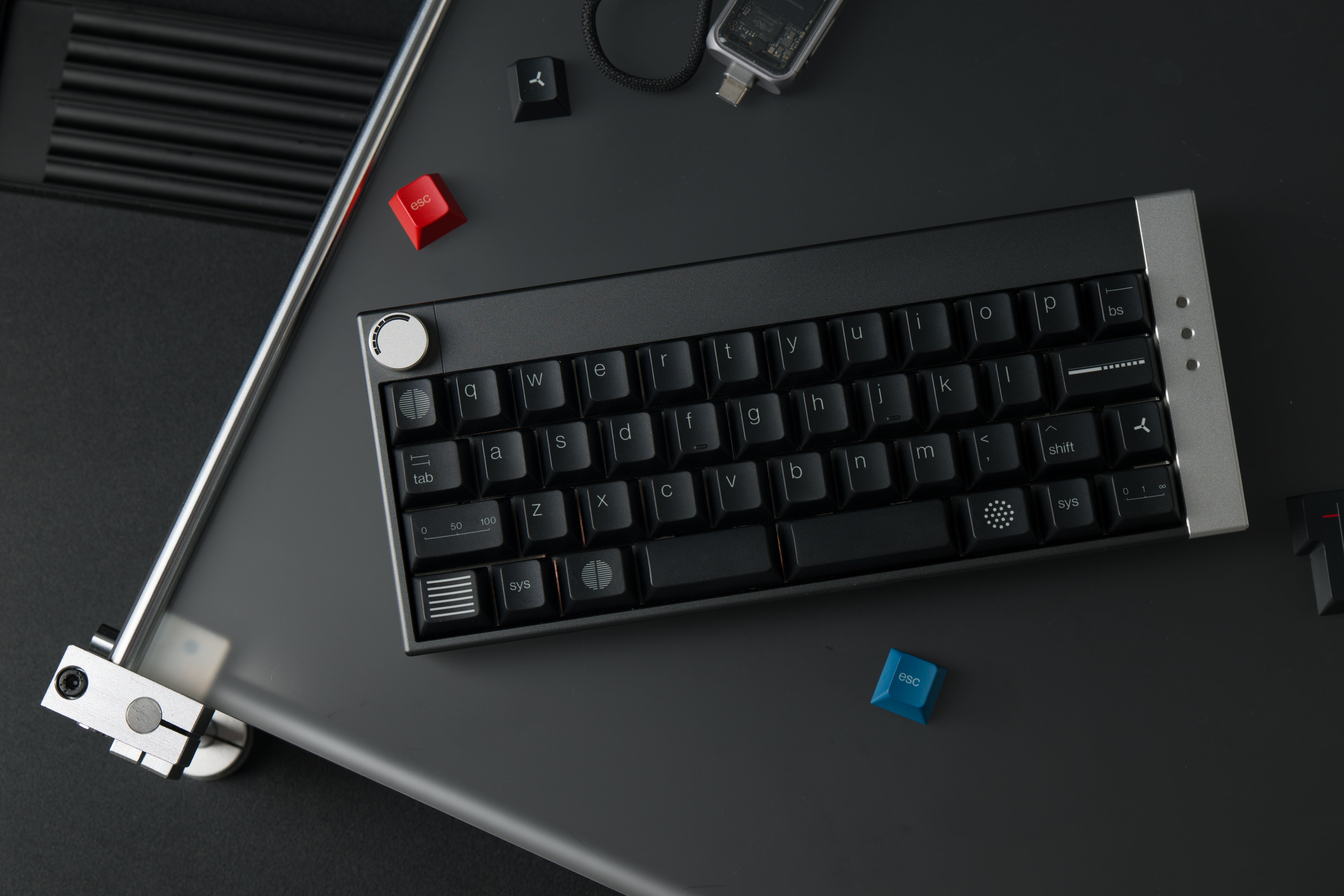 [GB] คีย์แคป PBTfans x Openkey Design Less, but better Dark