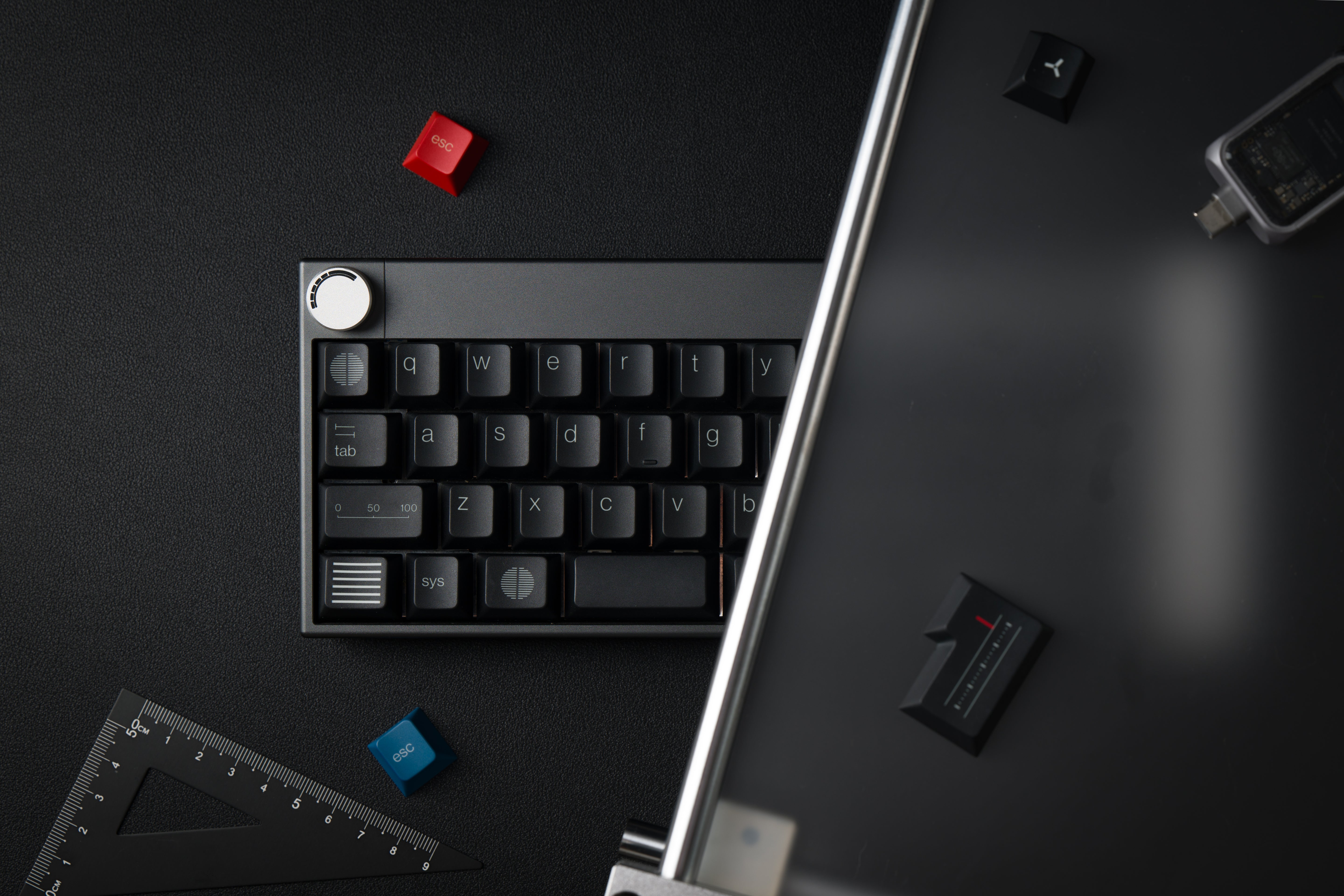 [GB] คีย์แคป PBTfans x Openkey Design Less, but better Dark