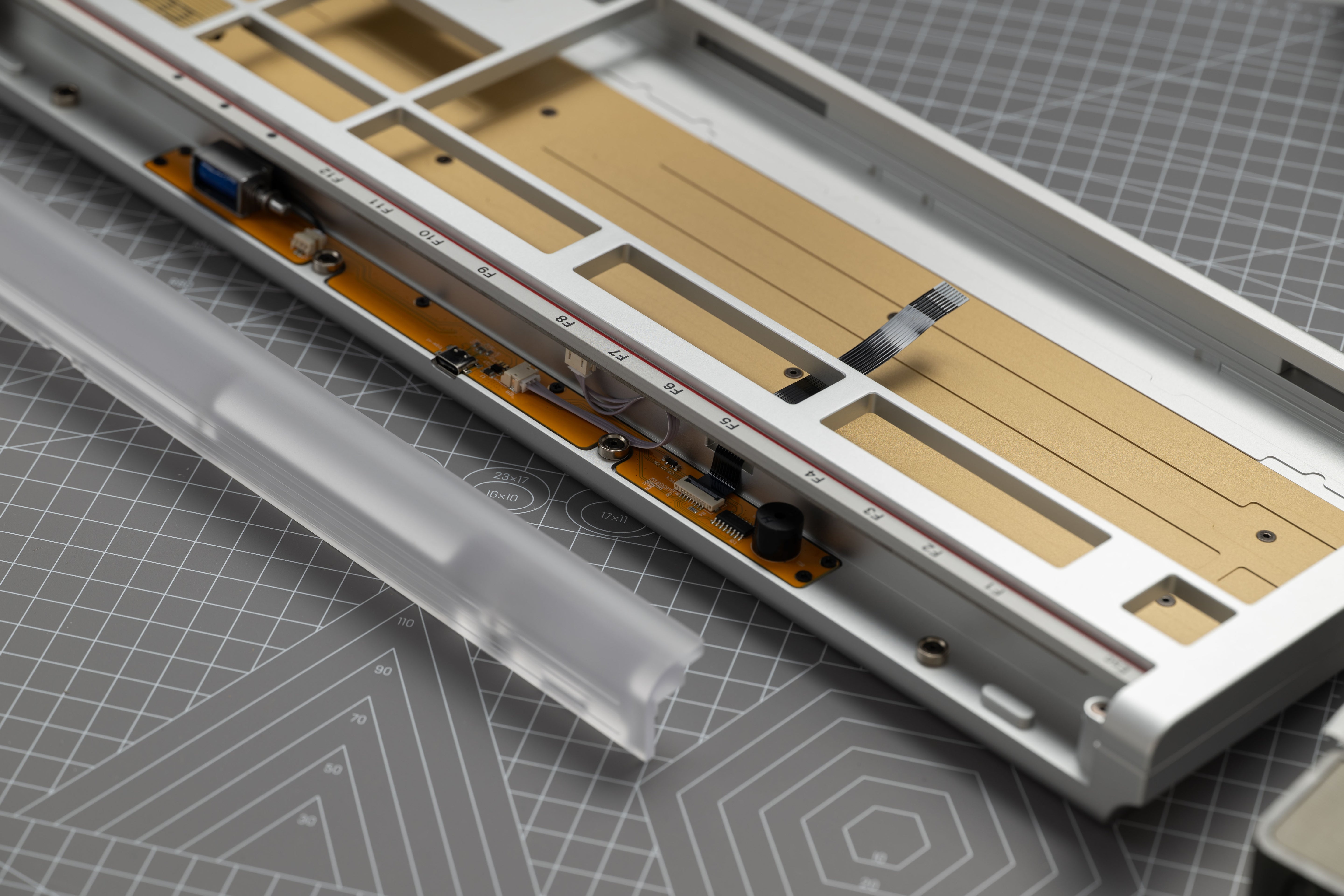 [GB] คีย์บอร์ด MM Studio Class 100